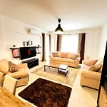 Apartmenttt In El Rehab City